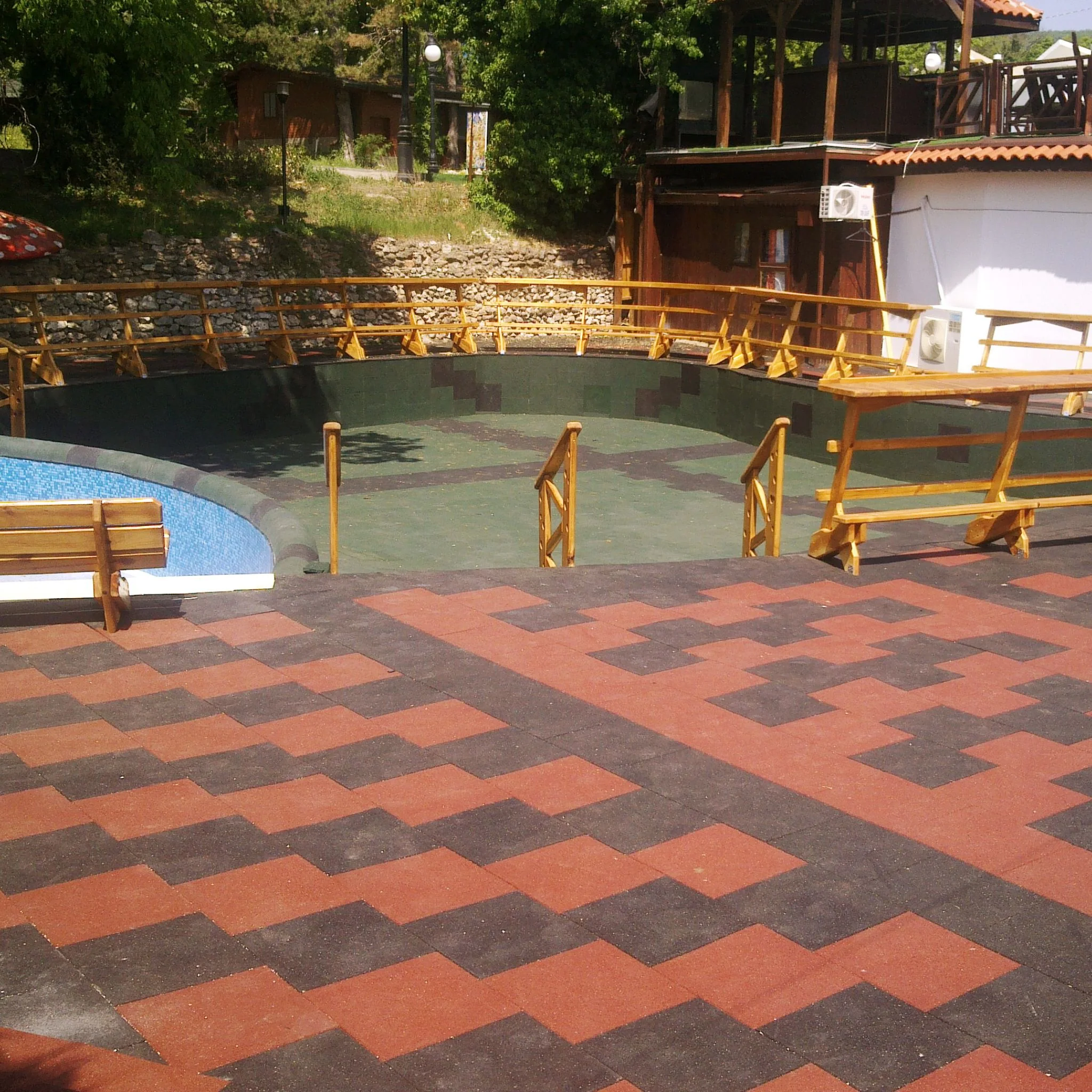 Cannons UK 50cm x 50cm x 40mm Rubber Playground Tiles (bulk discounts available) - Image 5